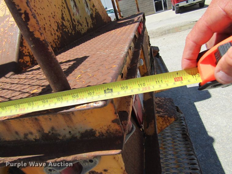 image for item FD9499 1991 International 4900  digger derrick truck