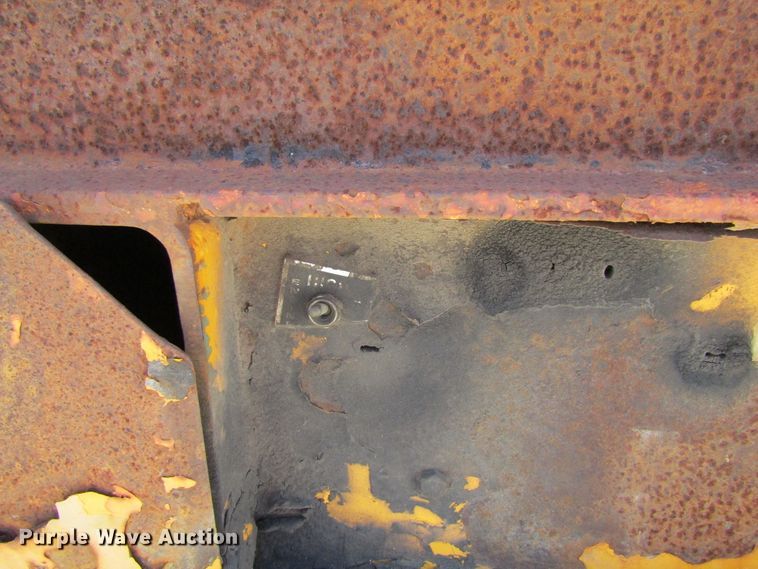 image for item FD9499 1991 International 4900  digger derrick truck