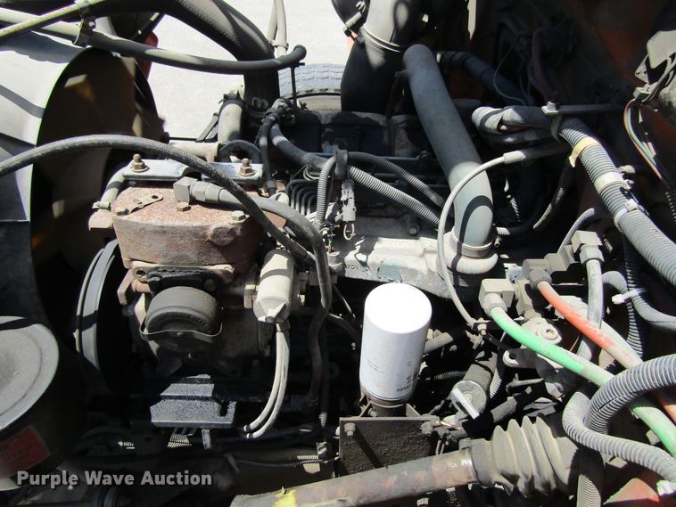 image for item FD9499 1991 International 4900  digger derrick truck