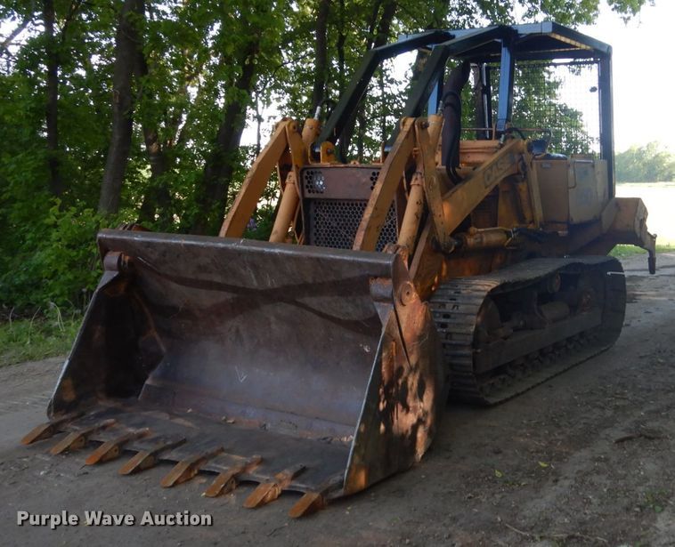 image for item FX9190 1974 Case 850  track loader