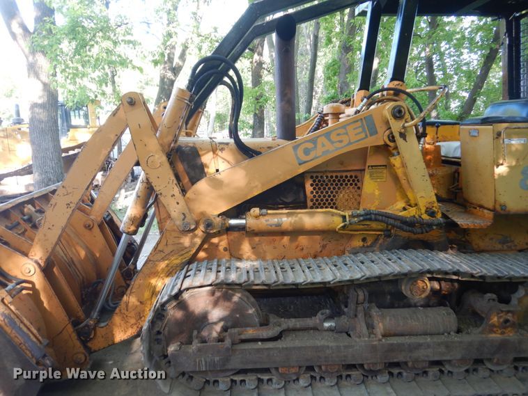 image for item FX9190 1974 Case 850  track loader