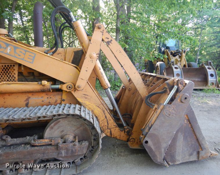 image for item FX9190 1974 Case 850  track loader