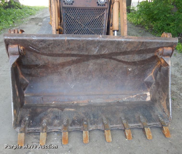 image for item FX9190 1974 Case 850  track loader