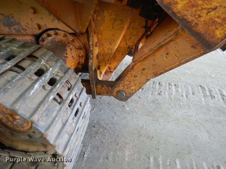 image for item FX9190 1974 Case 850  track loader