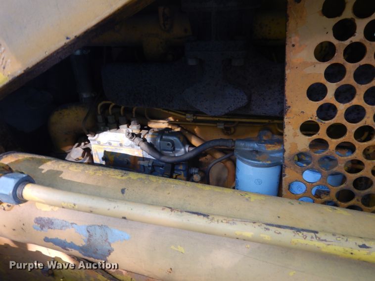 image for item FX9190 1974 Case 850  track loader