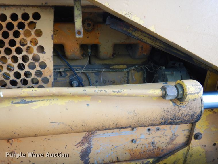 image for item FX9190 1974 Case 850  track loader