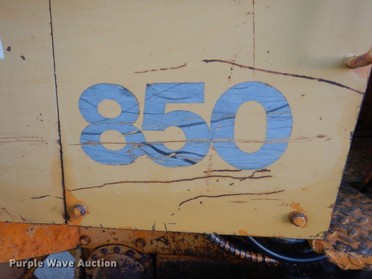 image for item FX9190 1974 Case 850  track loader