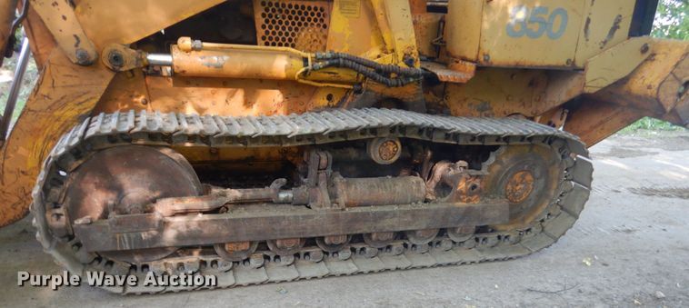 image for item FX9190 1974 Case 850  track loader