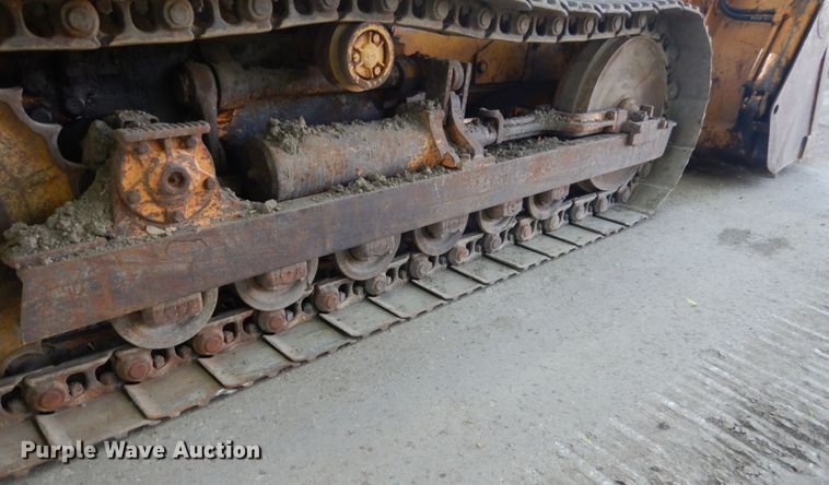 image for item FX9190 1974 Case 850  track loader