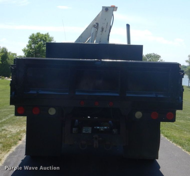 image for item FX9191 1992 Freightliner FL70  crane truck
