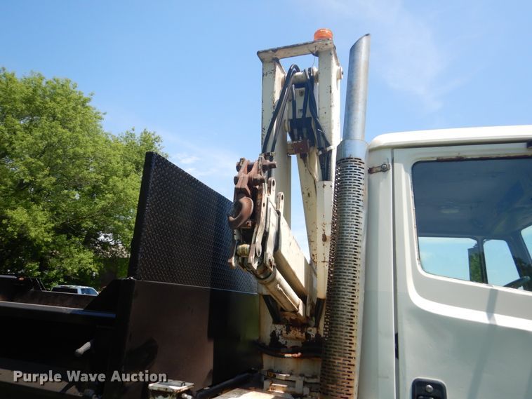 image for item FX9191 1992 Freightliner FL70  crane truck