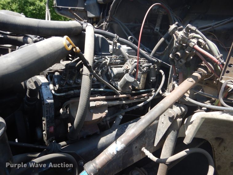 image for item FX9191 1992 Freightliner FL70  crane truck