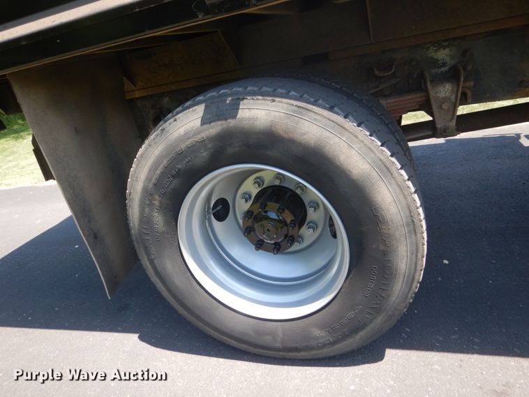 image for item FX9191 1992 Freightliner FL70  crane truck