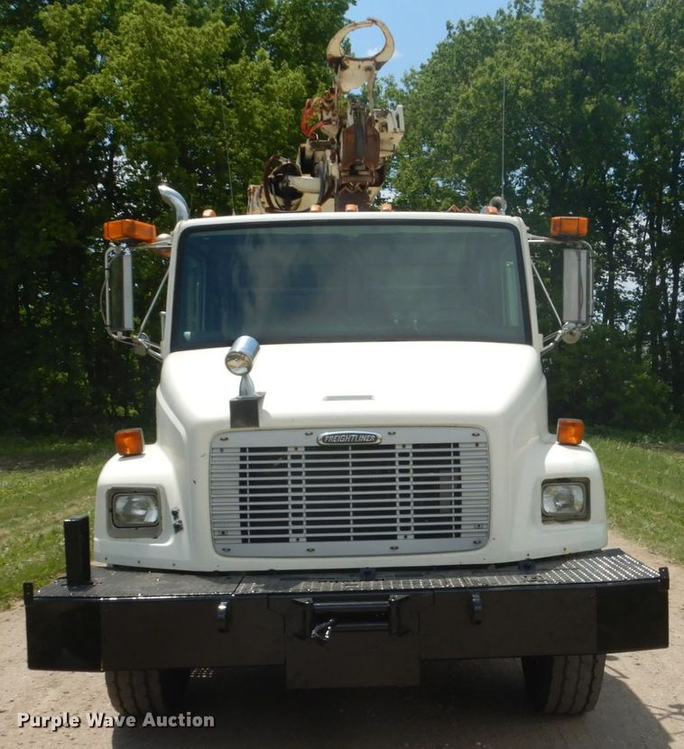 image for item FX9197 1996 Freightliner FL80  digger derrick truck