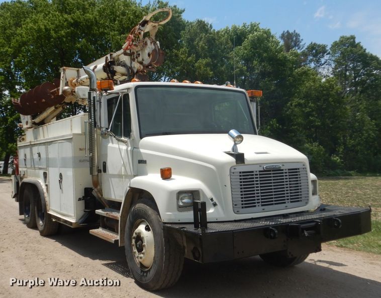image for item FX9197 1996 Freightliner FL80  digger derrick truck