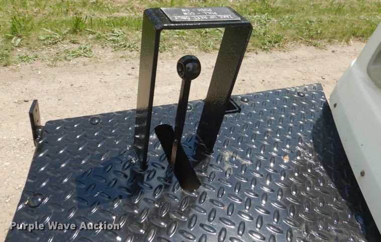 image for item FX9197 1996 Freightliner FL80  digger derrick truck