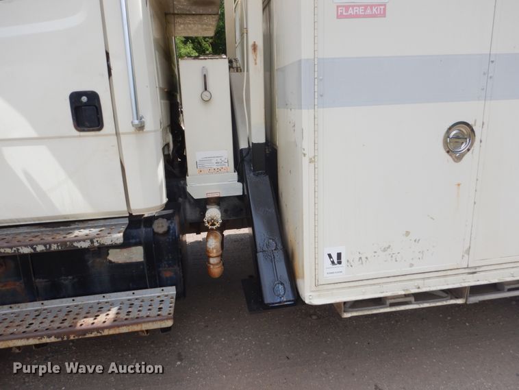 image for item FX9197 1996 Freightliner FL80  digger derrick truck