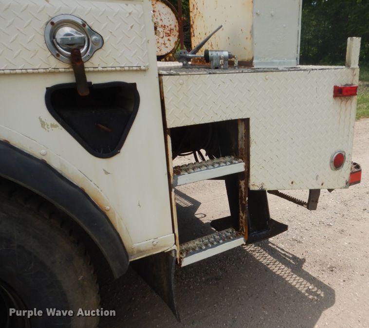 image for item FX9197 1996 Freightliner FL80  digger derrick truck