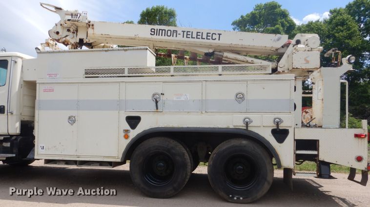 image for item FX9197 1996 Freightliner FL80  digger derrick truck