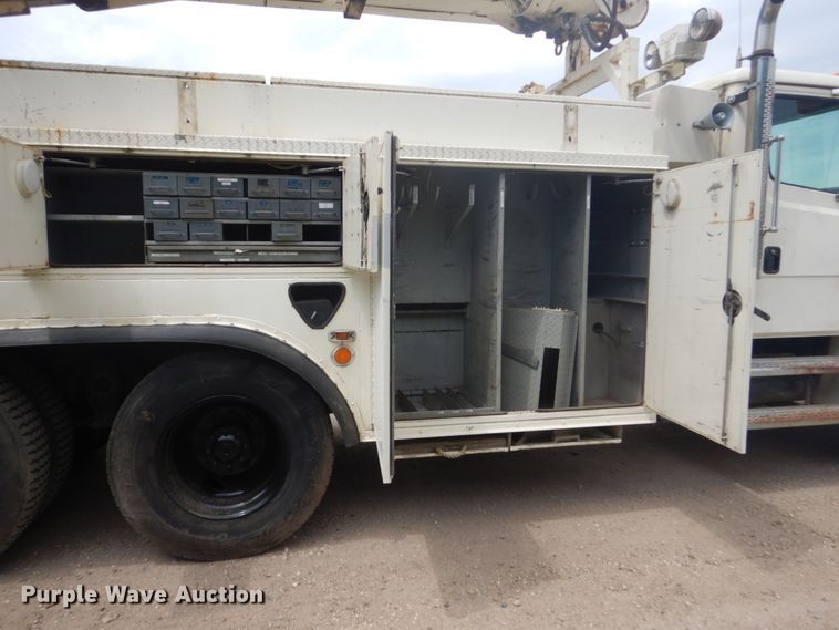 image for item FX9197 1996 Freightliner FL80  digger derrick truck