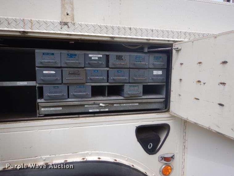 image for item FX9197 1996 Freightliner FL80  digger derrick truck