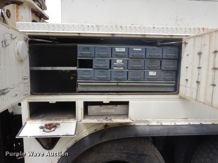 image for item FX9197 1996 Freightliner FL80  digger derrick truck