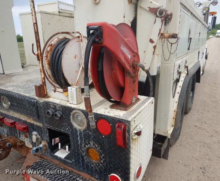 image for item FX9197 1996 Freightliner FL80  digger derrick truck