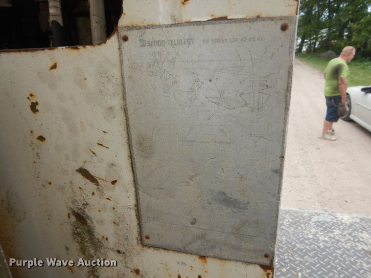 image for item FX9197 1996 Freightliner FL80  digger derrick truck