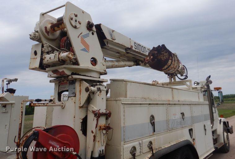 image for item FX9197 1996 Freightliner FL80  digger derrick truck