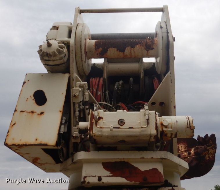 image for item FX9197 1996 Freightliner FL80  digger derrick truck