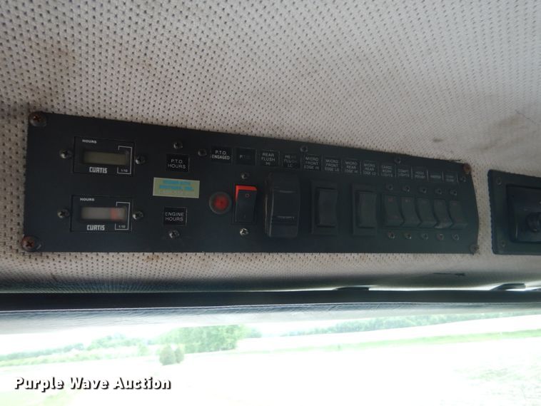 image for item FX9197 1996 Freightliner FL80  digger derrick truck