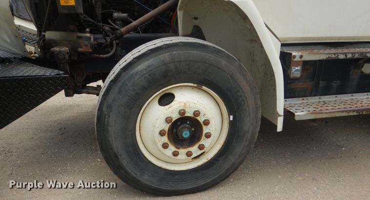 image for item FX9197 1996 Freightliner FL80  digger derrick truck