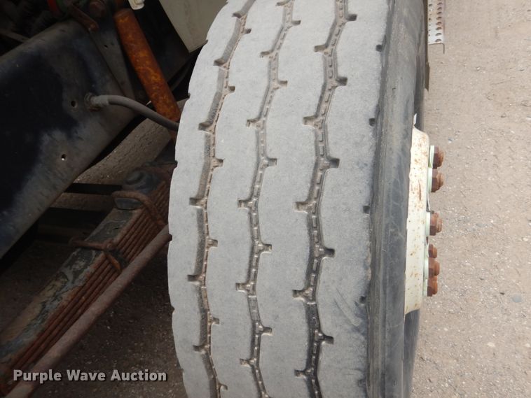 image for item FX9197 1996 Freightliner FL80  digger derrick truck