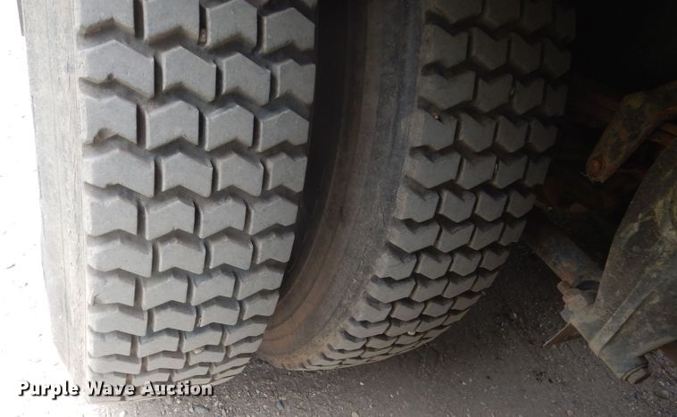 image for item FX9197 1996 Freightliner FL80  digger derrick truck