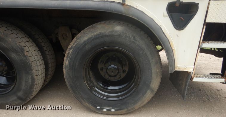 image for item FX9197 1996 Freightliner FL80  digger derrick truck