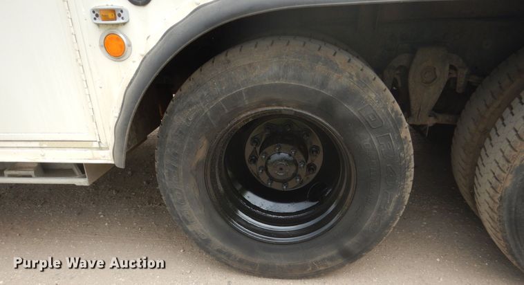 image for item FX9197 1996 Freightliner FL80  digger derrick truck