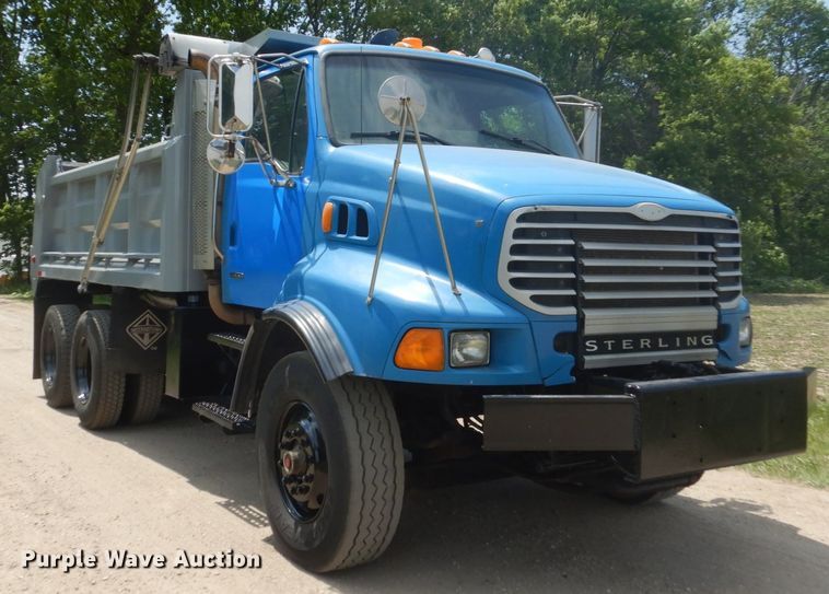 image for item FX9198 2004 Sterling L-Line  dump truck