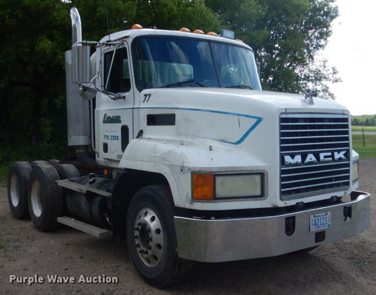 image for item GA9025 1998 Mack CH613  semi truck