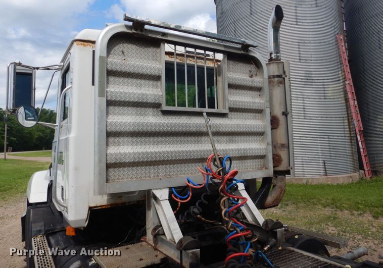 image for item GA9025 1998 Mack CH613  semi truck