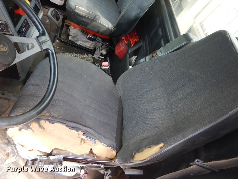 image for item GA9025 1998 Mack CH613  semi truck