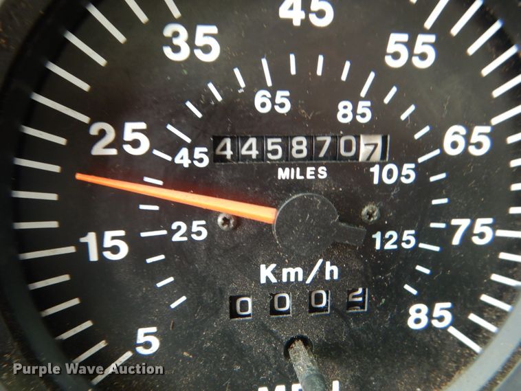 image for item GA9025 1998 Mack CH613  semi truck