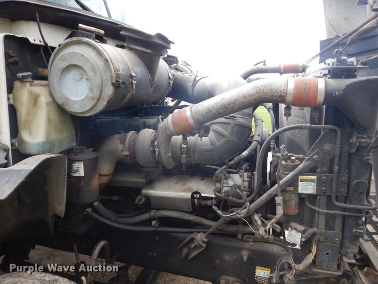 image for item GA9025 1998 Mack CH613  semi truck