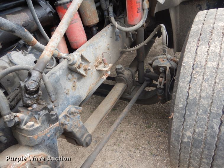 image for item GA9025 1998 Mack CH613  semi truck