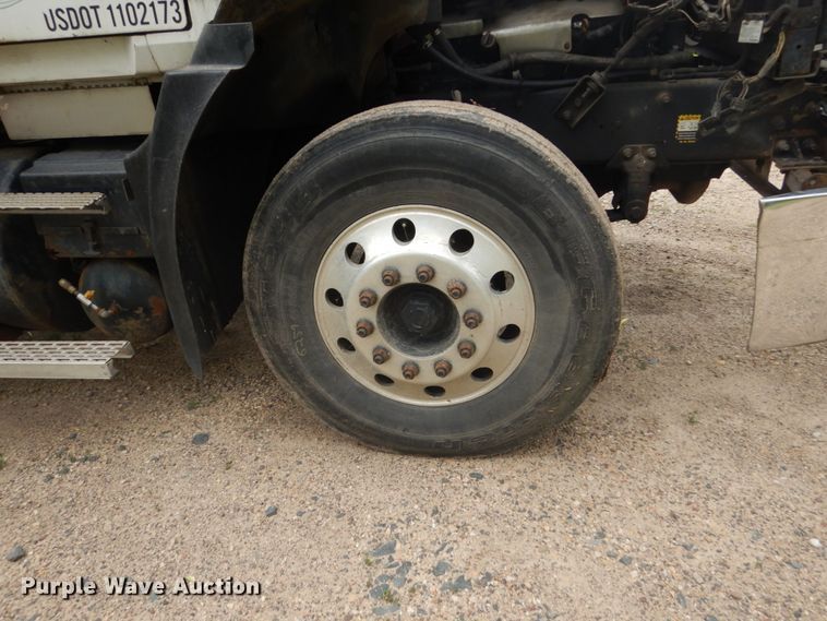 image for item GA9025 1998 Mack CH613  semi truck