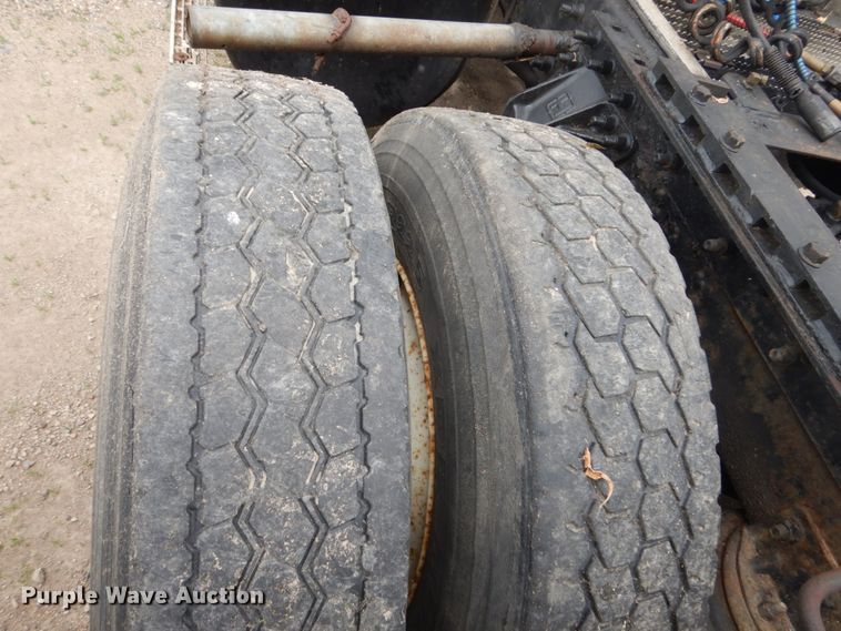 image for item GA9025 1998 Mack CH613  semi truck