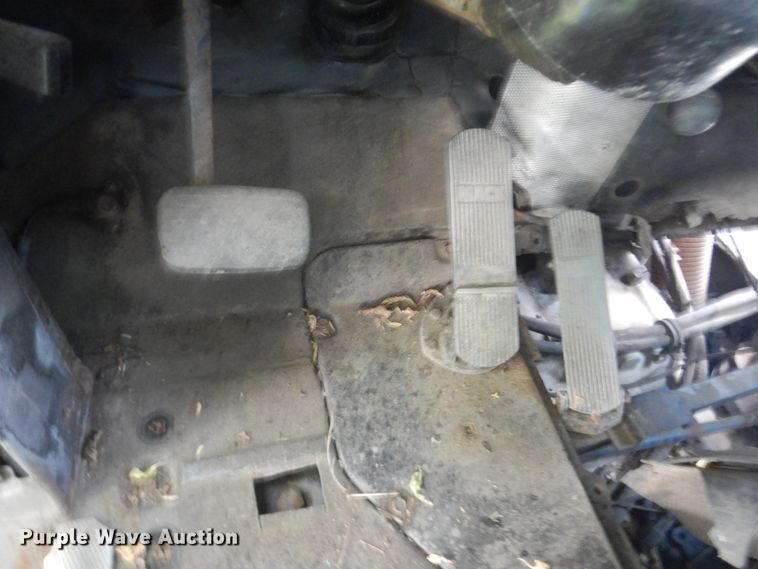 image for item GA9027 1992 Mack RD690S  dump truck