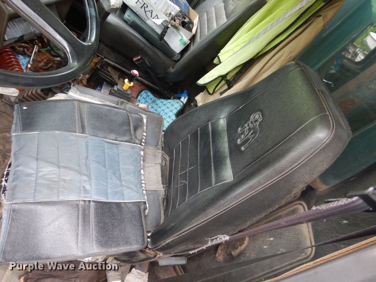 image for item GA9028 1995 Mack RD690S  dump truck