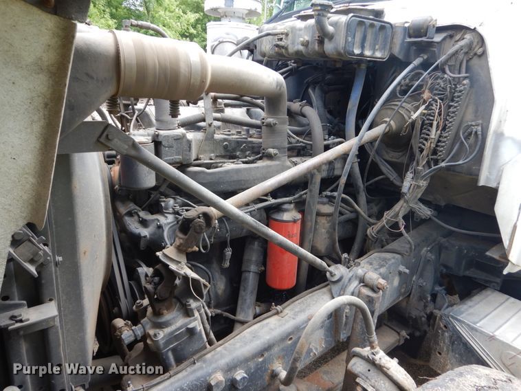 image for item GA9028 1995 Mack RD690S  dump truck