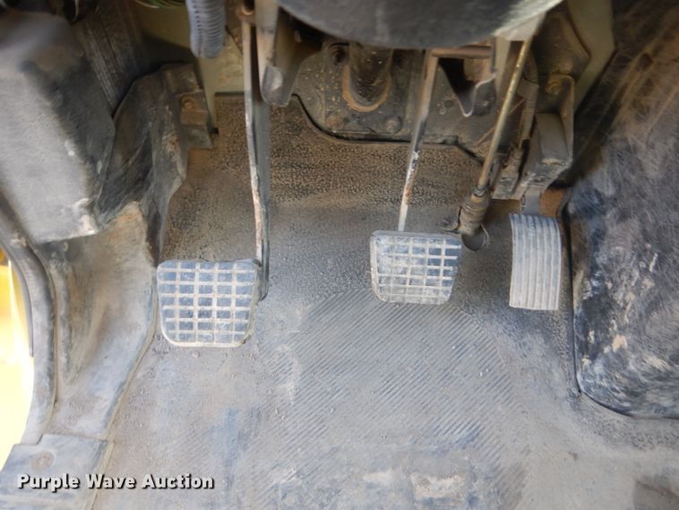 image for item GA9032 2005 International 7400  ready mix truck