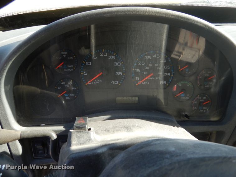 image for item GA9032 2005 International 7400  ready mix truck